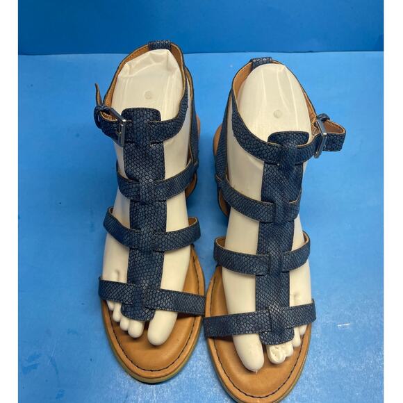 B.O.C. Born Concepts Blue Strappy Flat Slingback Sandals 7 M Casual Comfort - Picture 8 of 10